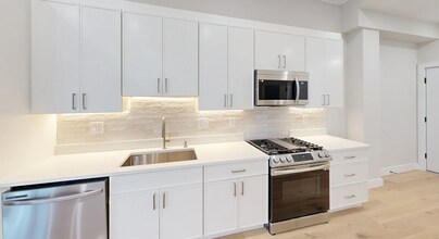 9 Everett St, Unit 1 in Boston, MA - Foto de edificio - Building Photo