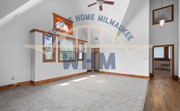 2052 N 1st St-Unit -3 in Milwaukee, WI - Building Photo - Building Photo