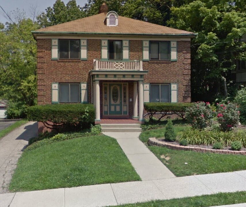 572 Howell Ave, Unit 1 in Cincinnati, OH - Building Photo