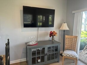 8292 Mulligan Cir, Unit A in Port St. Lucie, FL - Foto de edificio - Building Photo