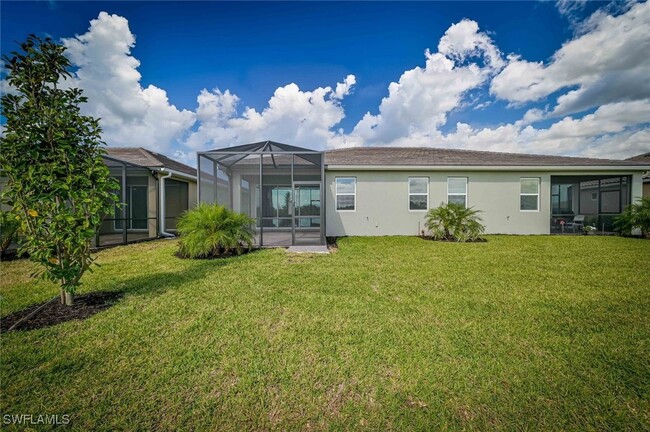 6566 Good Life St in Ft. Myers, FL - Building Photo - Building Photo