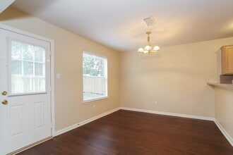 8002 Scarlet Tanager Dr in Humble, TX - Building Photo - Building Photo