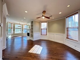 3624 N Bosworth Ave, Unit J00P in Chicago, IL - Building Photo