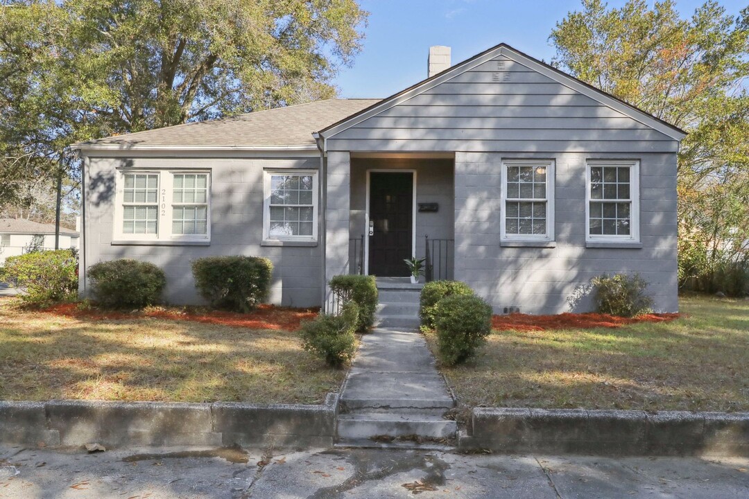 2102 E 41st St in Savannah, GA - Building Photo