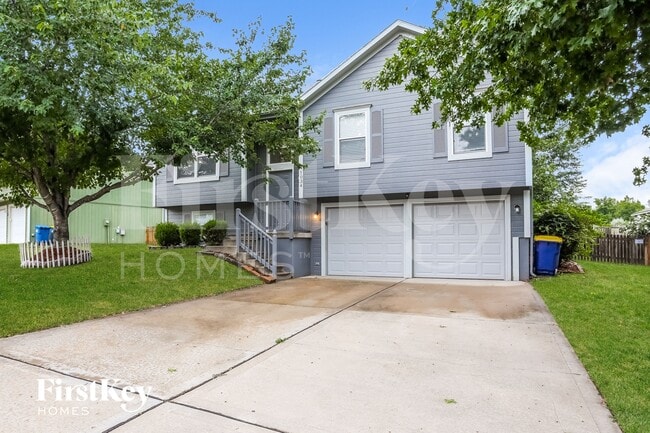 1034 Bunting Ln in Liberty, MO - Building Photo - Building Photo