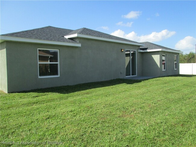 202 Liberty Dr NE in Lake Placid, FL - Building Photo - Building Photo