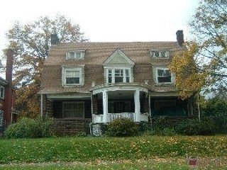 273 Fairgreen Ave in Youngstown, OH - Building Photo