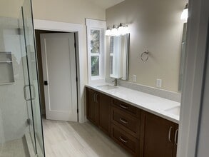 335 Russell Blvd in Davis, CA - Building Photo - Building Photo