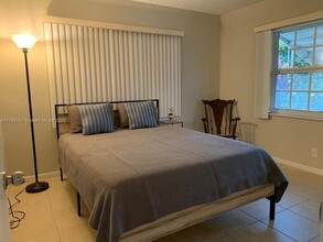 1520 McKinley St, Unit 118E in Hollywood, FL - Building Photo - Building Photo
