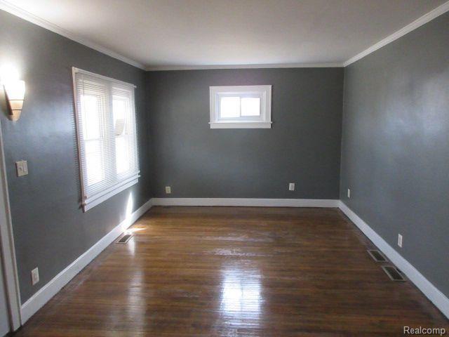 1026 E Muir Ave in Hazel Park, MI - Building Photo - Building Photo