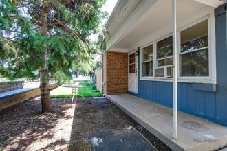 120 Broadway St in Libertyville, IL - Building Photo - Building Photo