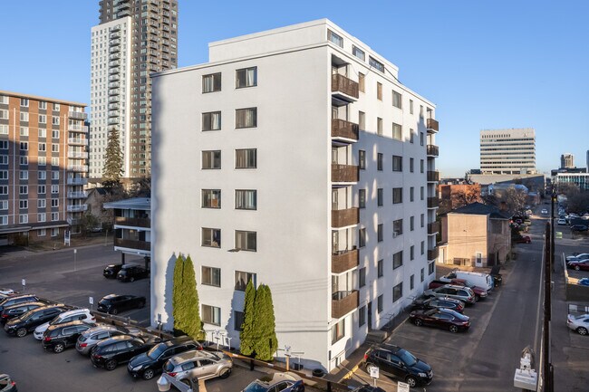 Downtown Edmonton Apartments in Edmonton, AB - Building Photo - Building Photo