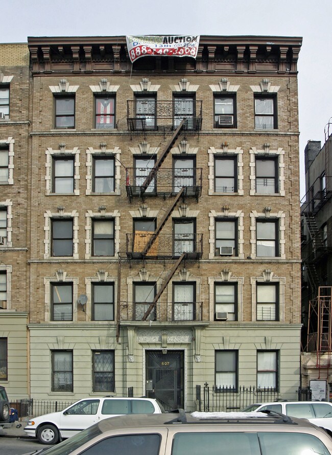 507 W 179th St in New York, NY - Foto de edificio - Building Photo