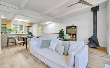 317 Seymour Ln in Mill Valley, CA - Foto de edificio - Building Photo