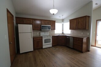 412-414 Brookmont Dr in Manhattan, KS - Building Photo - Building Photo