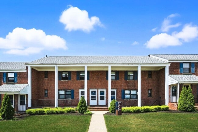 The Crossings at Maywood Apartments