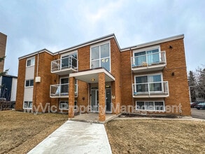 10930-10953 53 Ave NW in Edmonton, AB - Building Photo - Building Photo