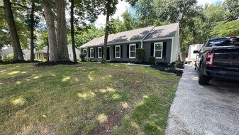 5007 Chestnut Lake Dr