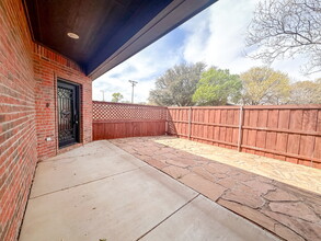 5025 55th St in Lubbock, TX - Foto de edificio - Building Photo