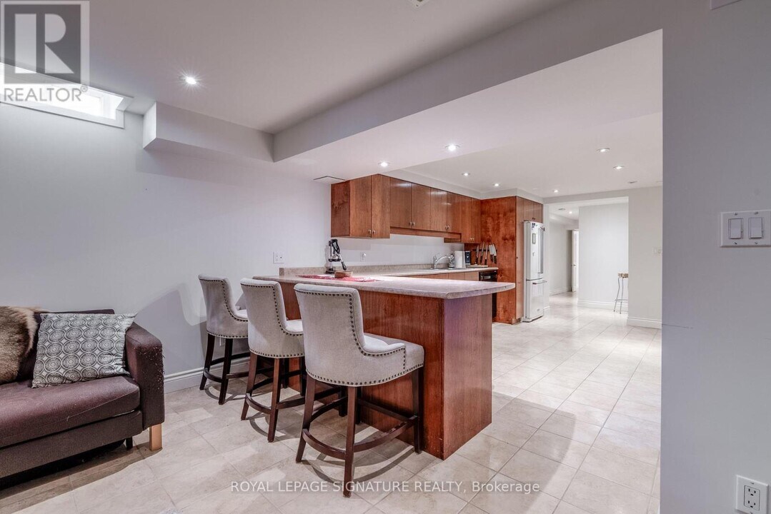 20 Stonemanse Ct in Toronto, ON - Building Photo