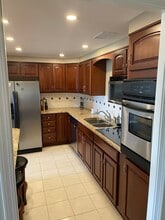 221 W 48th St, Unit 2103 in Kansas City, MO - Building Photo - Building Photo