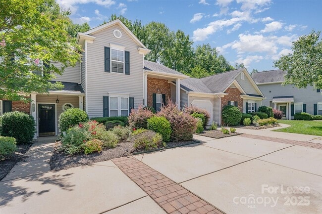 8881 Cinnabay Dr in Charlotte, NC - Building Photo - Building Photo