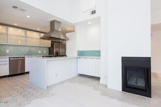 1000 E California Blvd in Pasadena, CA - Building Photo - Building Photo