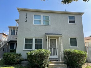 Hollywood Way in Burbank, CA - Building Photo - Interior Photo