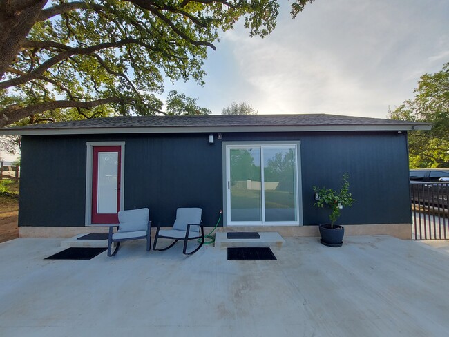 805 Ettie St in Fredericksburg, TX - Building Photo - Building Photo