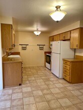 277 E First Ave in Sutherlin, OR - Building Photo - Building Photo