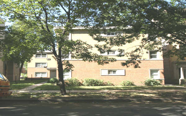 7408 N Oakley Ave in Chicago, IL - Foto de edificio