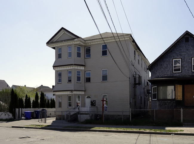 104 Tallman St in New Bedford, MA - Foto de edificio - Building Photo