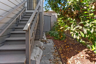2364 E 16th St in Oakland, CA - Building Photo - Building Photo