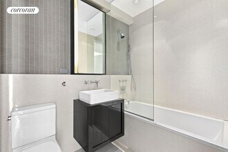 300 E 23rd St in New York, NY - Building Photo - Building Photo