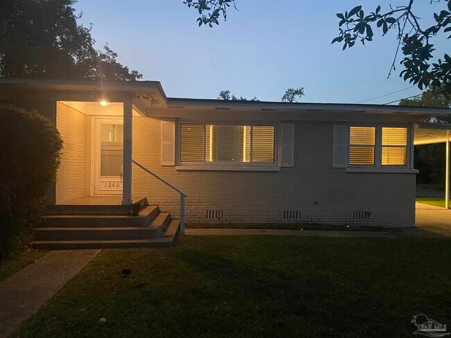 1240 E Jordan St in Pensacola, FL - Building Photo - Building Photo