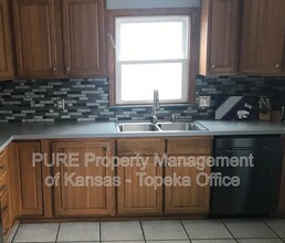 3520 SW Brendan Ave in Topeka, KS - Building Photo - Building Photo