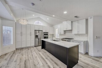 1716 Tesara Vista Pl in Las Vegas, NV - Building Photo - Building Photo