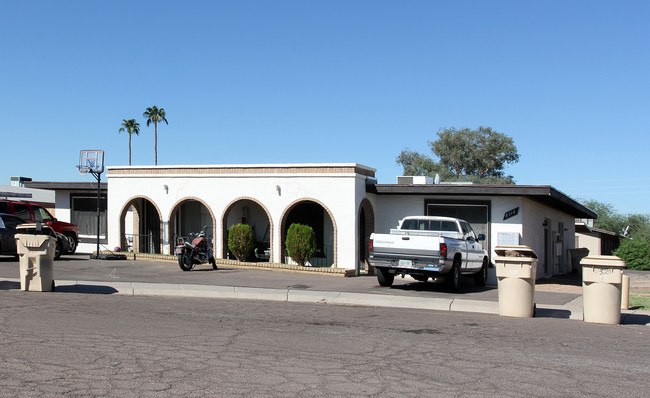 8310-8313 N 60th Ave in Glendale, AZ - Building Photo - Building Photo