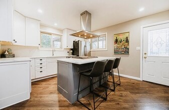 829 N Bennett St in Geneva, IL - Building Photo - Building Photo