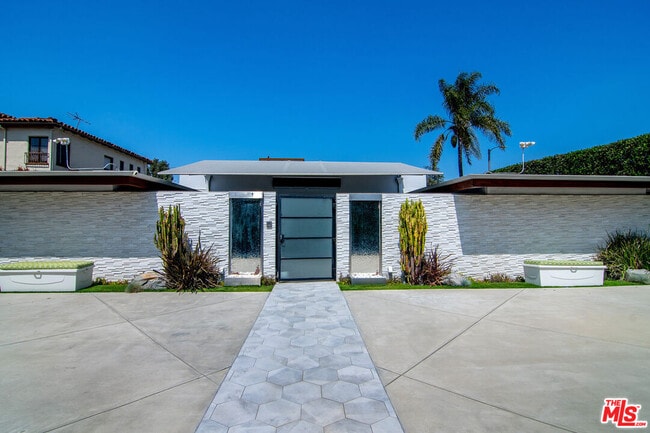 187 Highland Ave in Los Angeles, CA - Building Photo - Building Photo