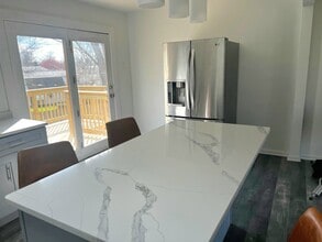 717 E Clarendon Dr in Round Lake Beach, IL - Building Photo - Building Photo