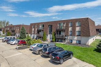 Copper Ridge Apartments in Elyria, OH - Building Photo - Building Photo