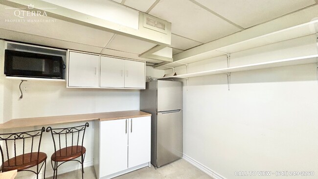 821 Brucedale Av E in Hamilton, ON - Building Photo - Building Photo