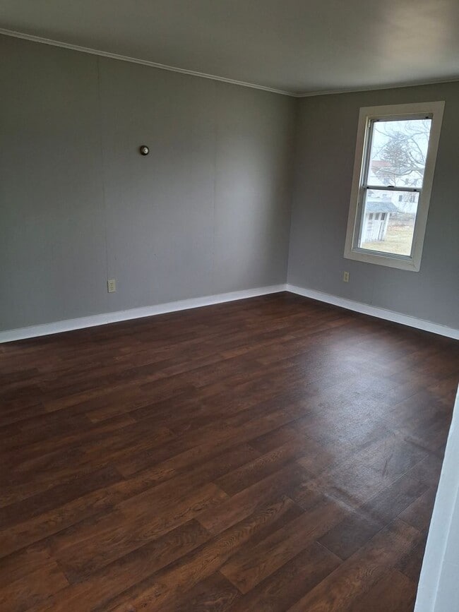 property at 246 Lynwood Ave