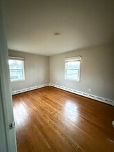 500 Metlars Ln in Piscataway, NJ - Building Photo - Building Photo