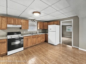 1125 Reynolds Ave in Taylor, PA - Building Photo - Building Photo