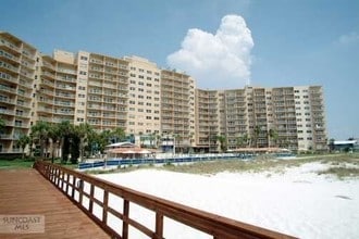 Regatta Beach Club in Clearwater Beach, FL - Building Photo - Building Photo