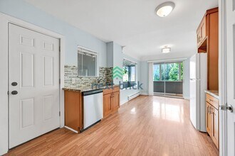 9257 51st Ave S in Seattle, WA - Building Photo - Building Photo