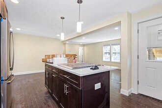 70-72 Stanley Ave. Unit 72 in Medford, MA - Building Photo - Building Photo