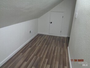 720 Devonshire Ct in Dixon, CA - Building Photo - Building Photo